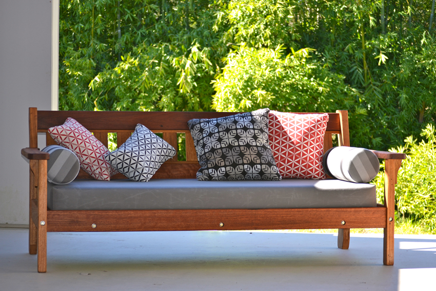 Traditional daybed recycled Australian timber